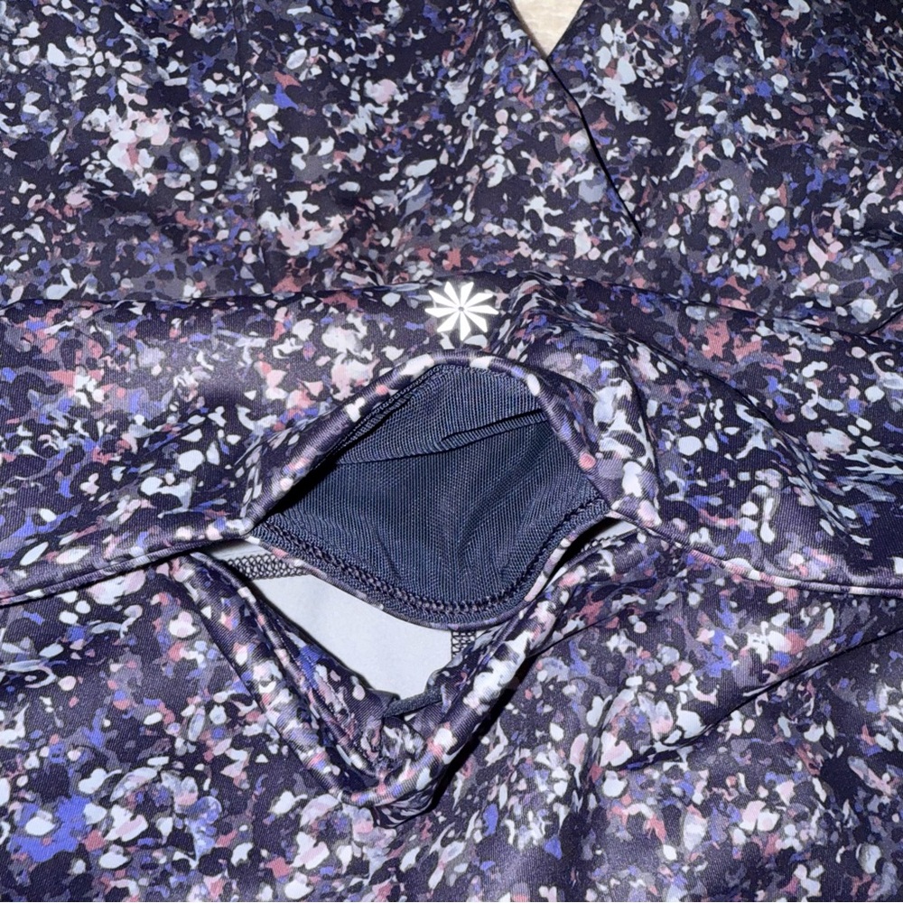 Athleta rainier printed mesh tight legging size 2X - Picture 6 of 10